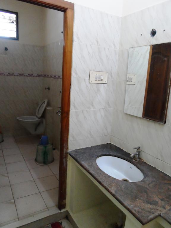 Hotel Sunilkrishna Tirupati Pokoj fotografie